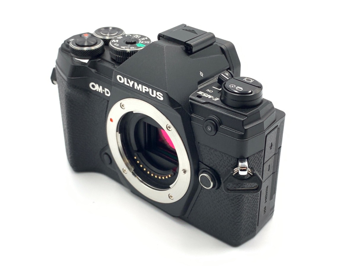 オリンパスOM-D　E-M5markⅢボディ新品未使用メーカー保証スマホ/家電/カメラ