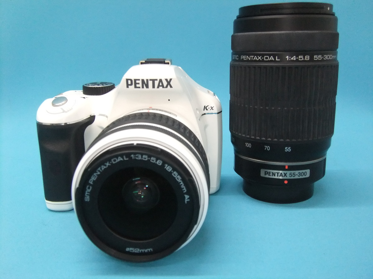 PENTAX K-M Wズーム(本体＋キット一式) - カメラ