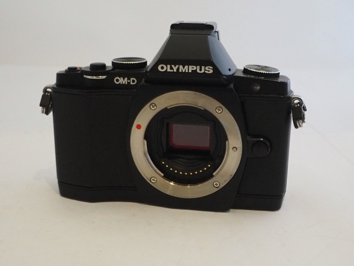 OLYMPUS OM-D E-M5 ボディ [ブラック] 中古価格比較 - 価格.com