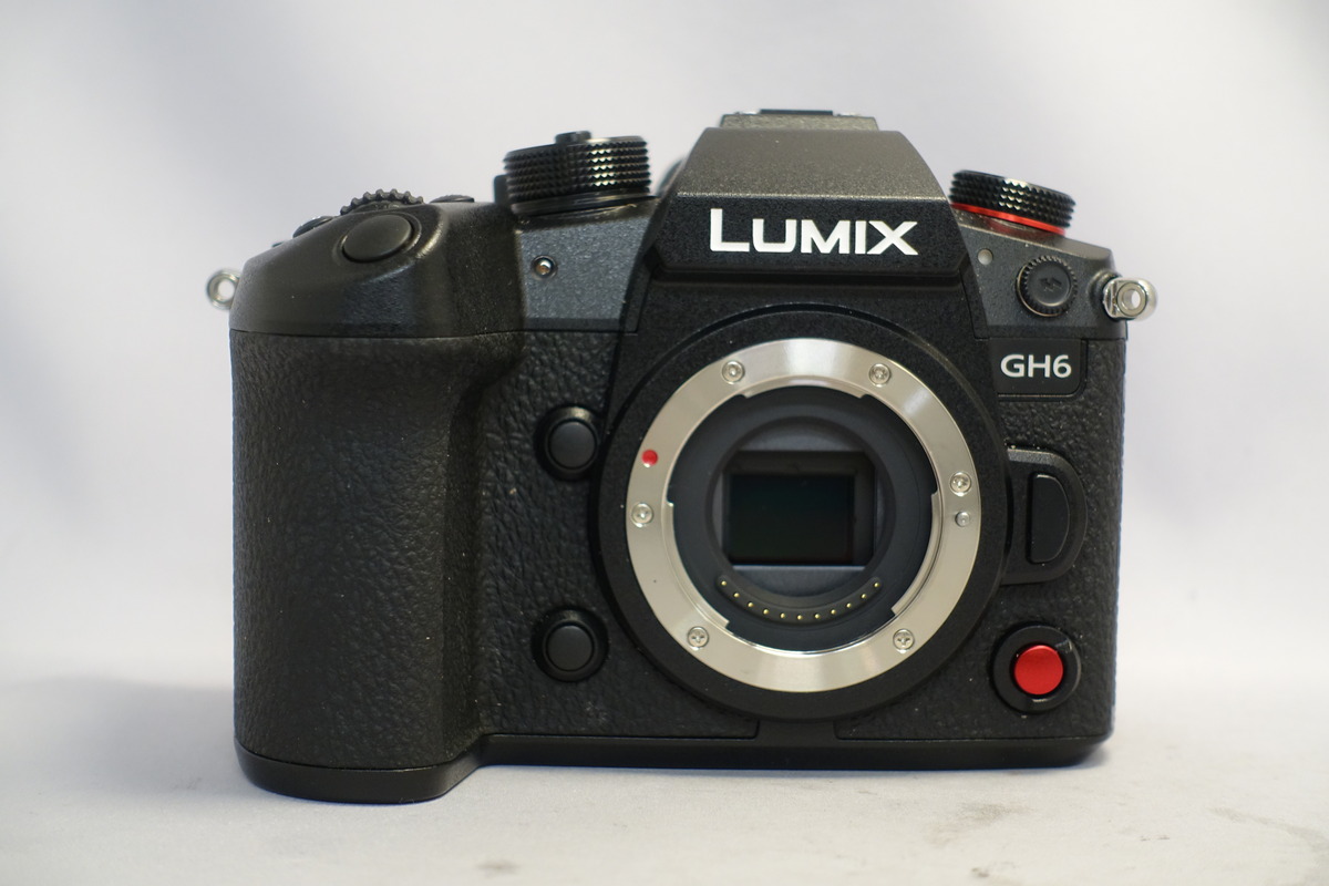 新製品】Panasonic LUMIX DC-G99D ボディ - カメラ