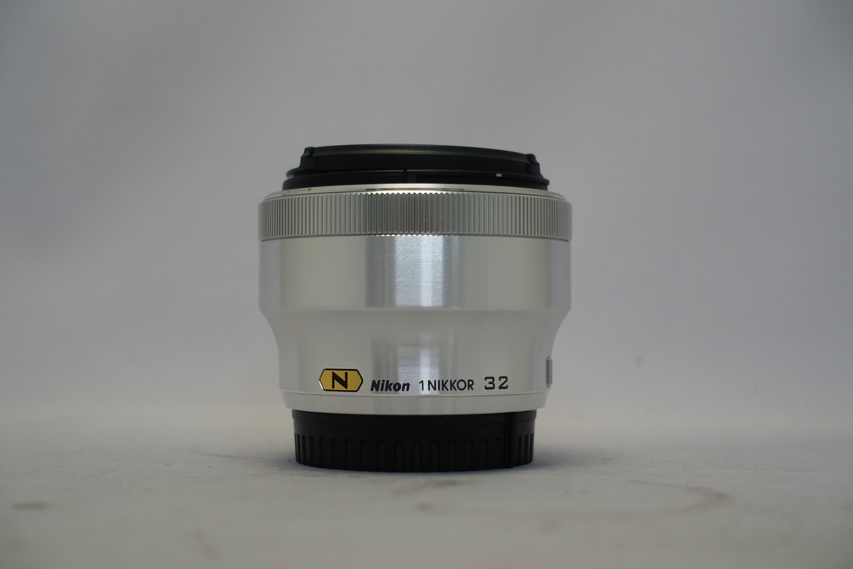 1 NIKKOR 32mm f/1.2 [シルバー] 中古価格比較 - 価格.com