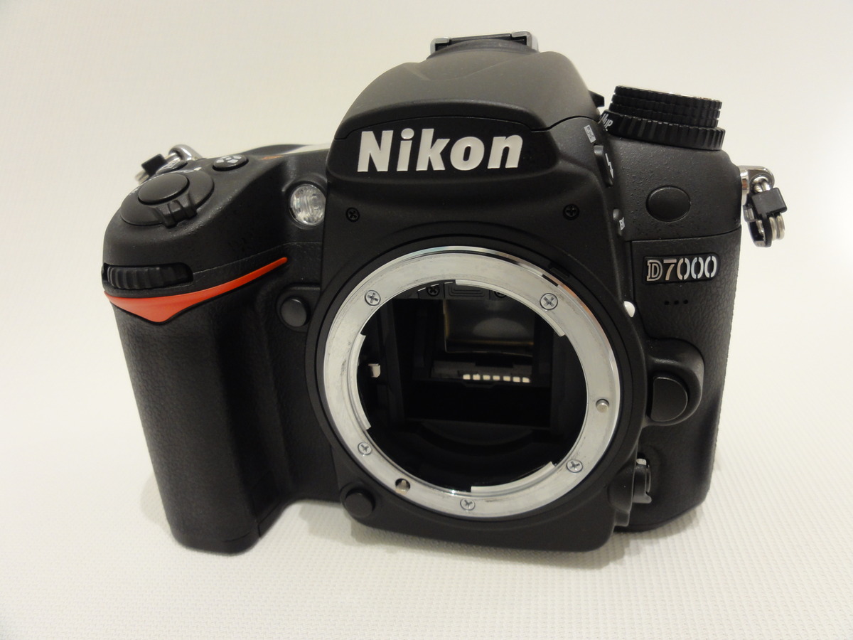 元の価格の販売 Nikon デジタル一眼レフカメラ D7000 ボディー(中古品