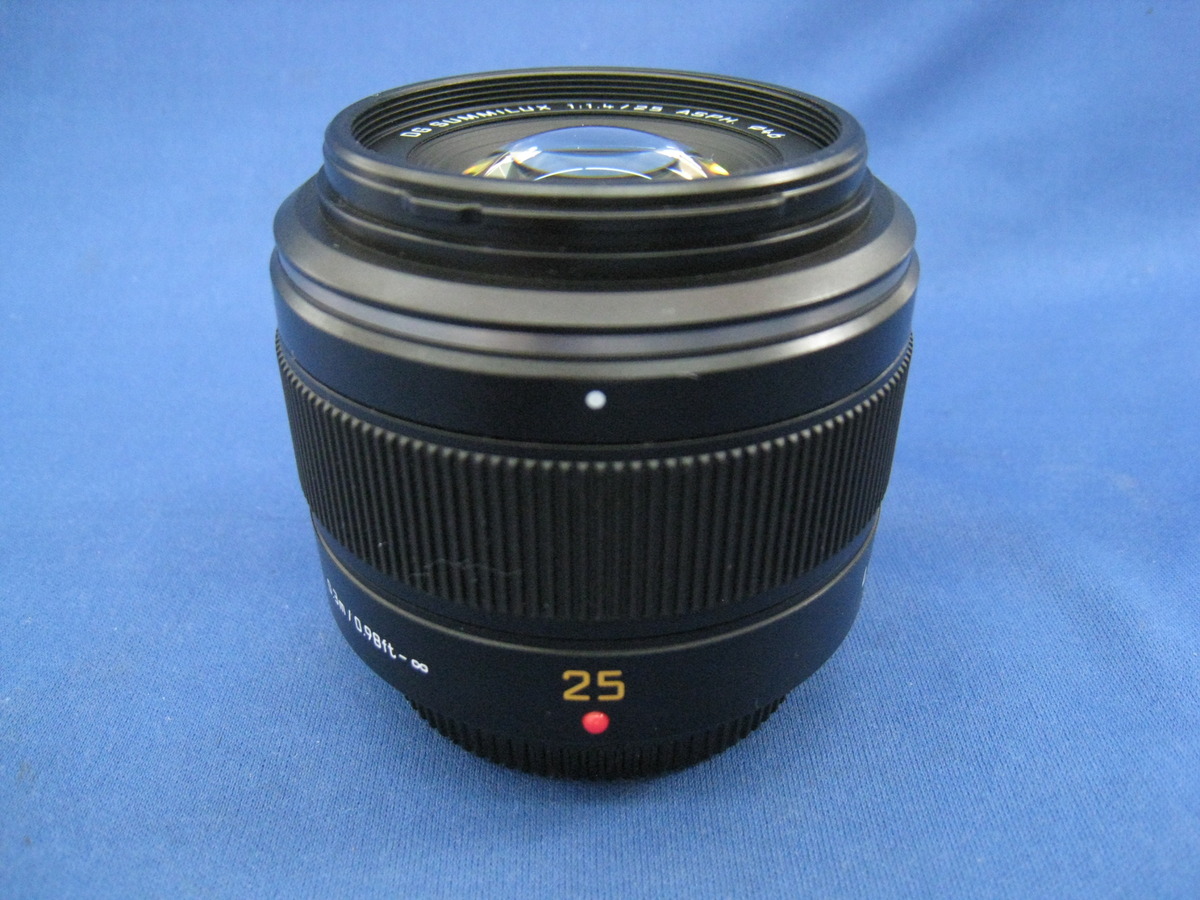 LEICA DG SUMMILUX 25mm/F1.4 ASPH. H-X025 中古価格比較 - 価格.com