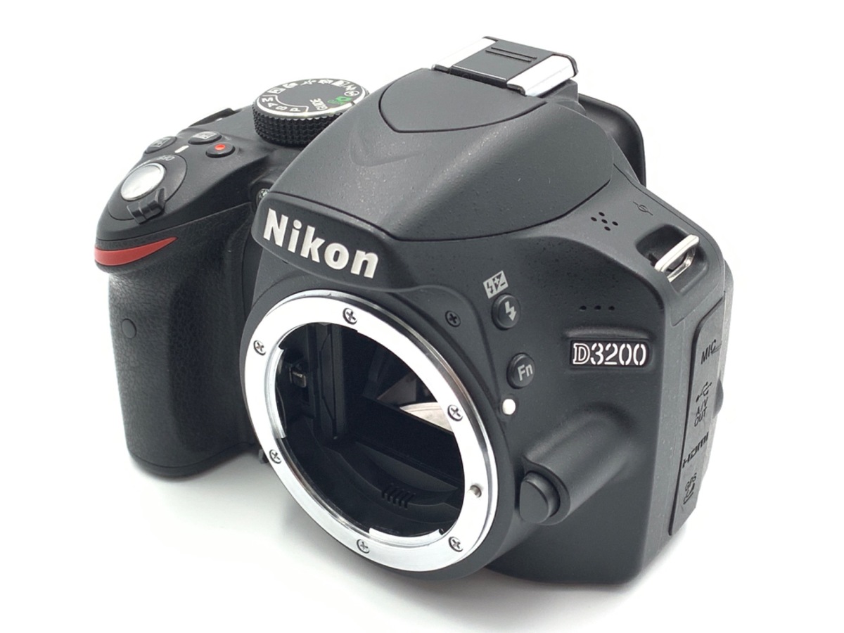 NIKON D7000 & AF-S 18-200 VR 新同/2100ショット