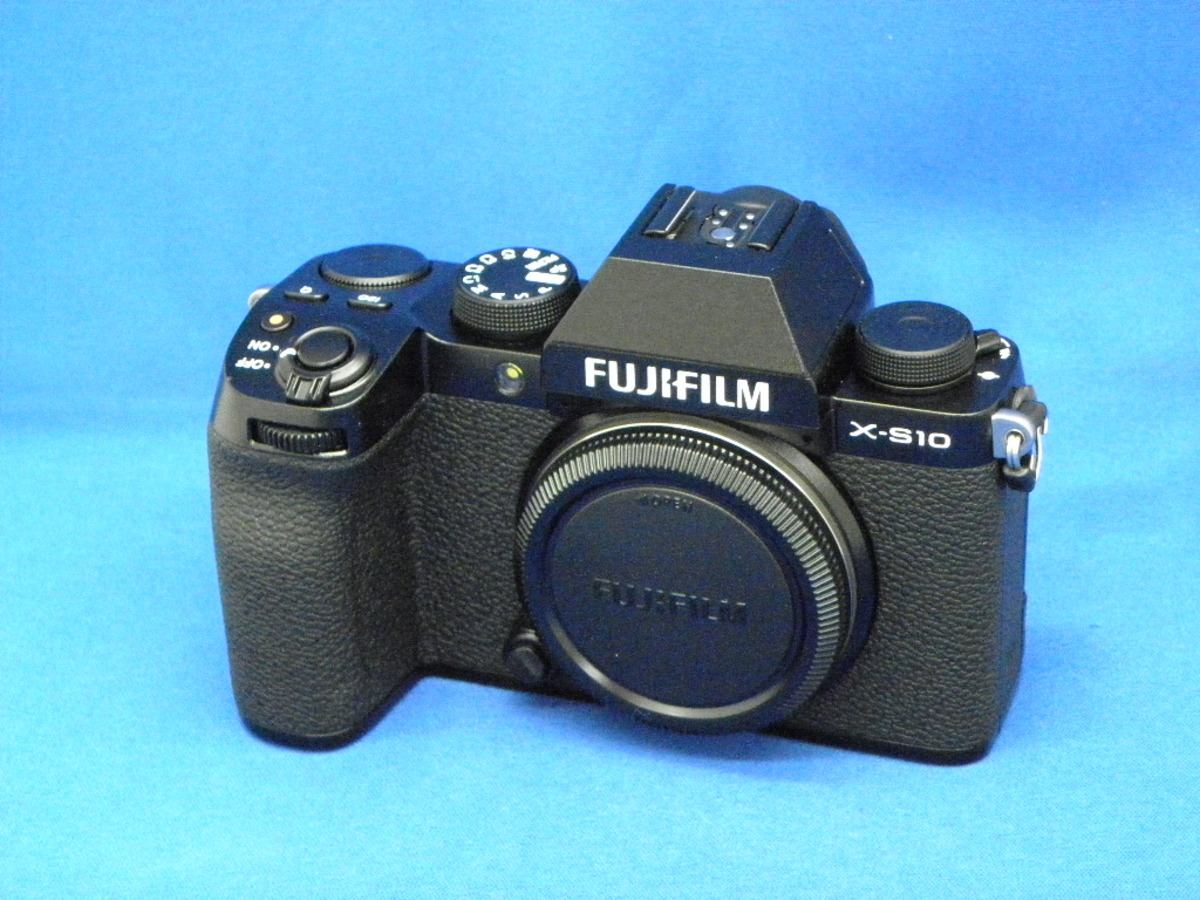 FUJIFILM X-S10 ボディ 中古価格比較 - 価格.com