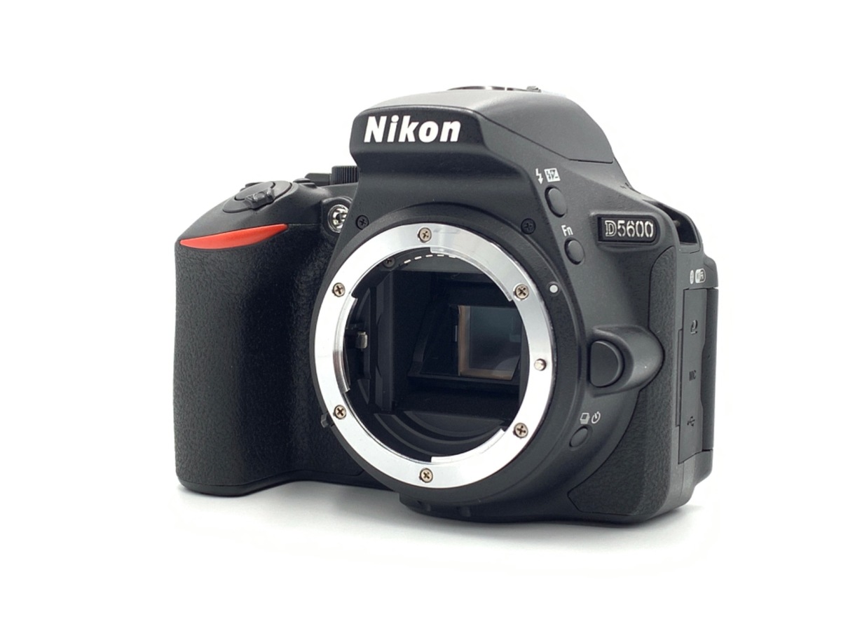 国内在庫】 【中古】一眼レフデジタルカメラ（Nikon D5600）、レンズ2