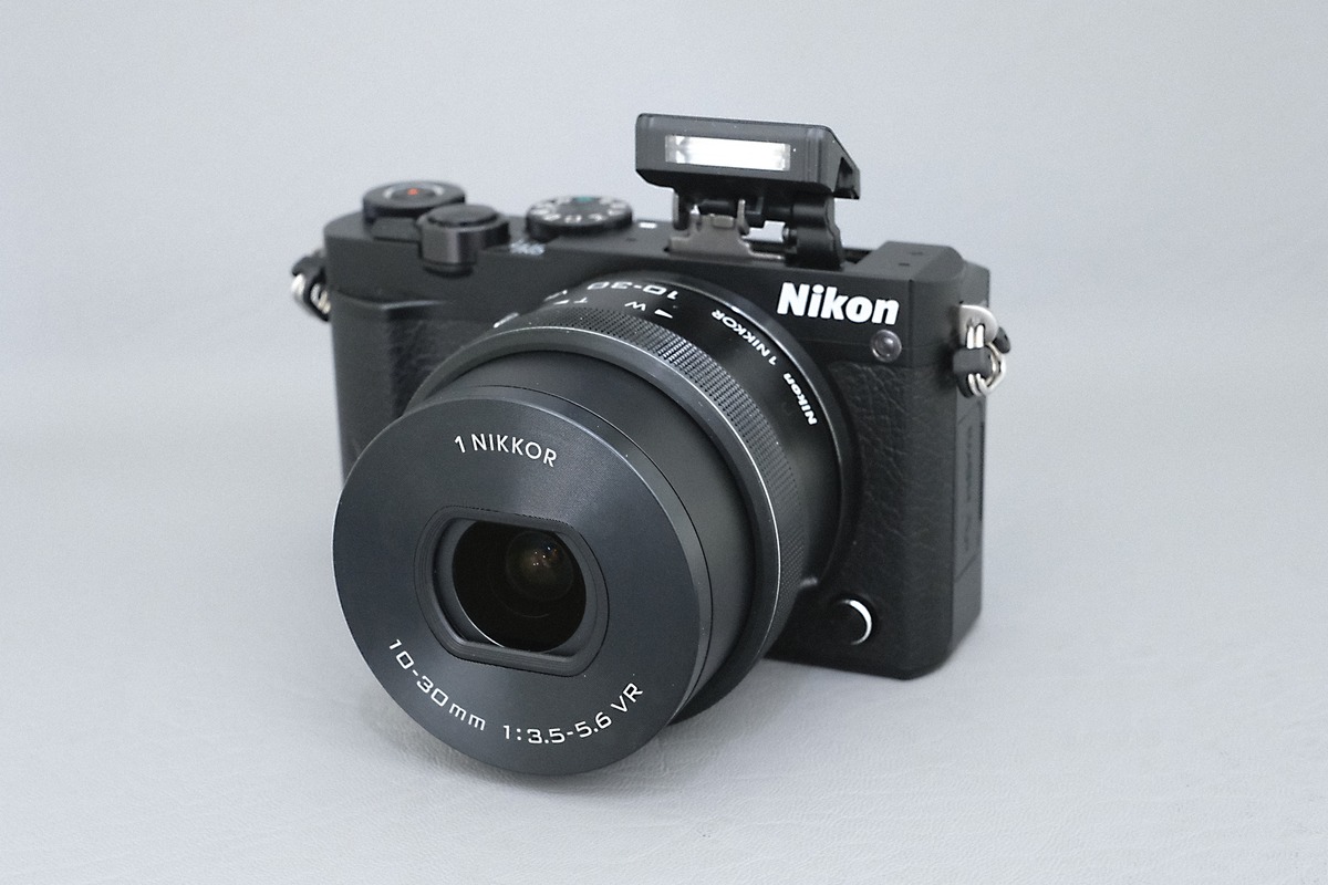 おすすめネット 中古 １年保証 美品 Nikon J5 標準パワーズームレンズ