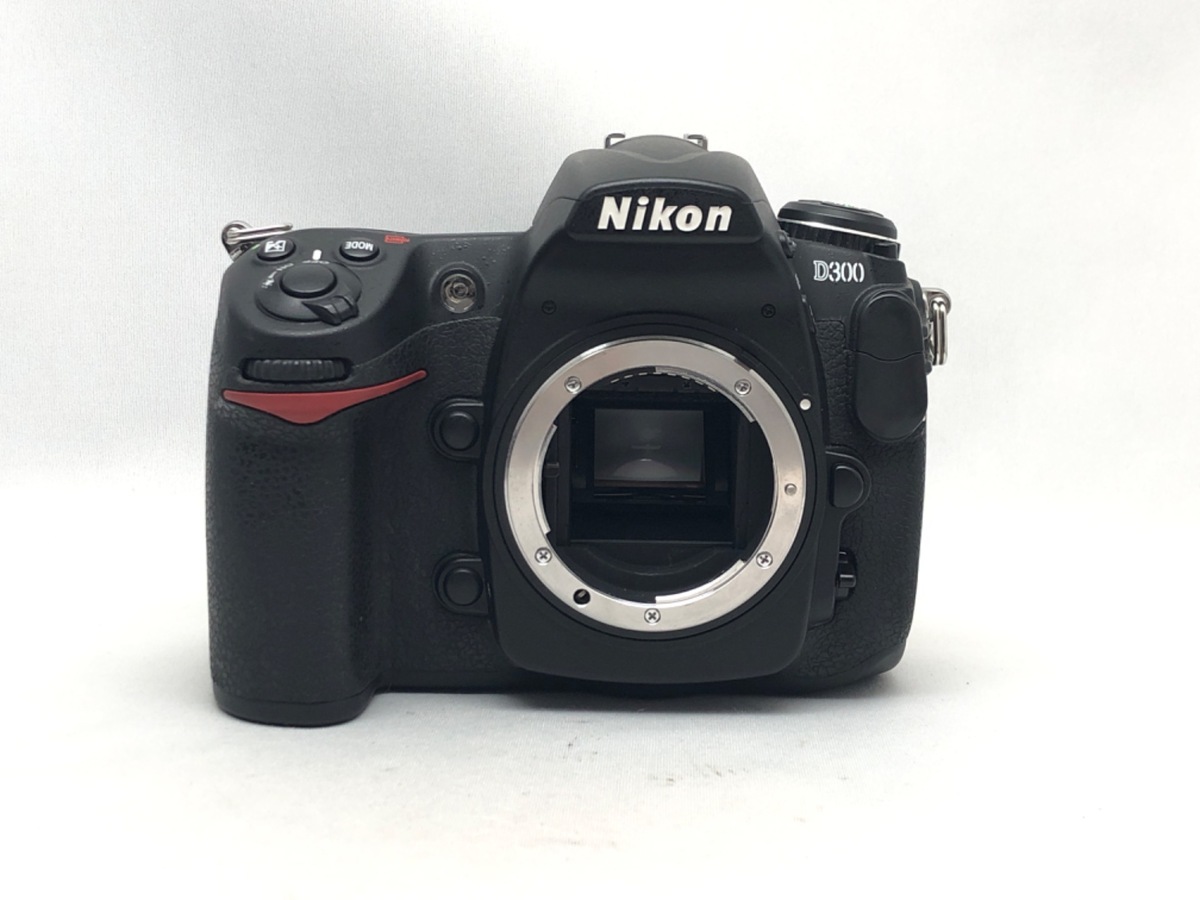 Nikon D90 AF-S DX VR18-200Gレンズキット【外箱あり】 - デジタルカメラ