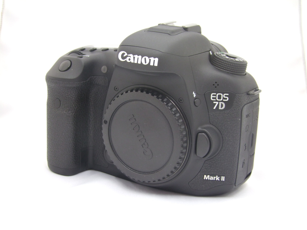 8899【美品】 Canon キヤノン EOS 7D Mark II ボディ - カメラ、光学機器