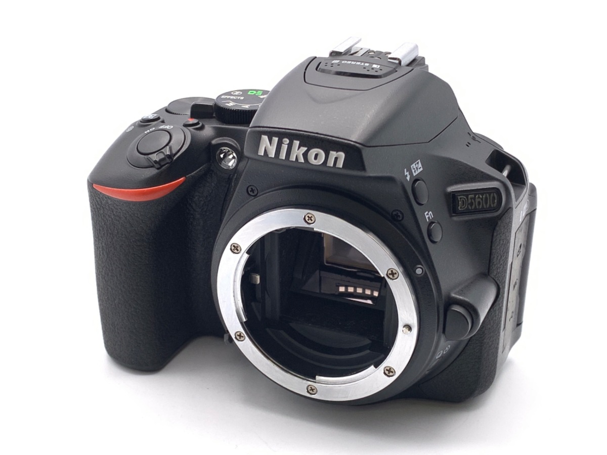 39点のフォーカスポイントで美品 ニコン Nikon D5600 - デジタルカメラ