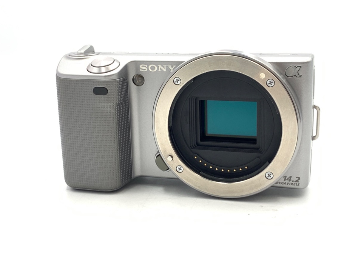 SONY α550 一眼レフカメラ 14.2メガピクセル SONY α550 一眼レフカメラ 14.2メガピクセル（詳細ページ
