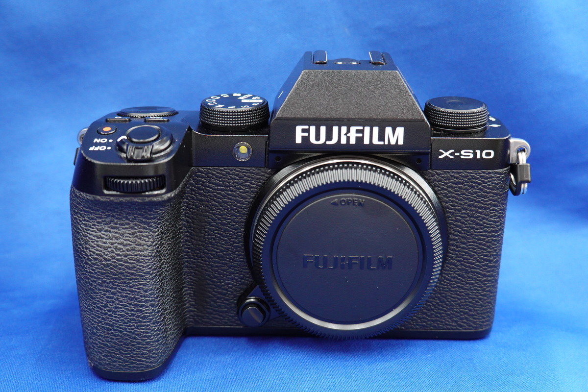 FUJIFILM X-S10 ボディ 中古価格比較 - 価格.com