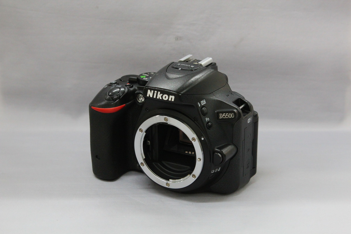 Nikon D300 AF-S DX VR18-200Gレンズキット - デジタルカメラ